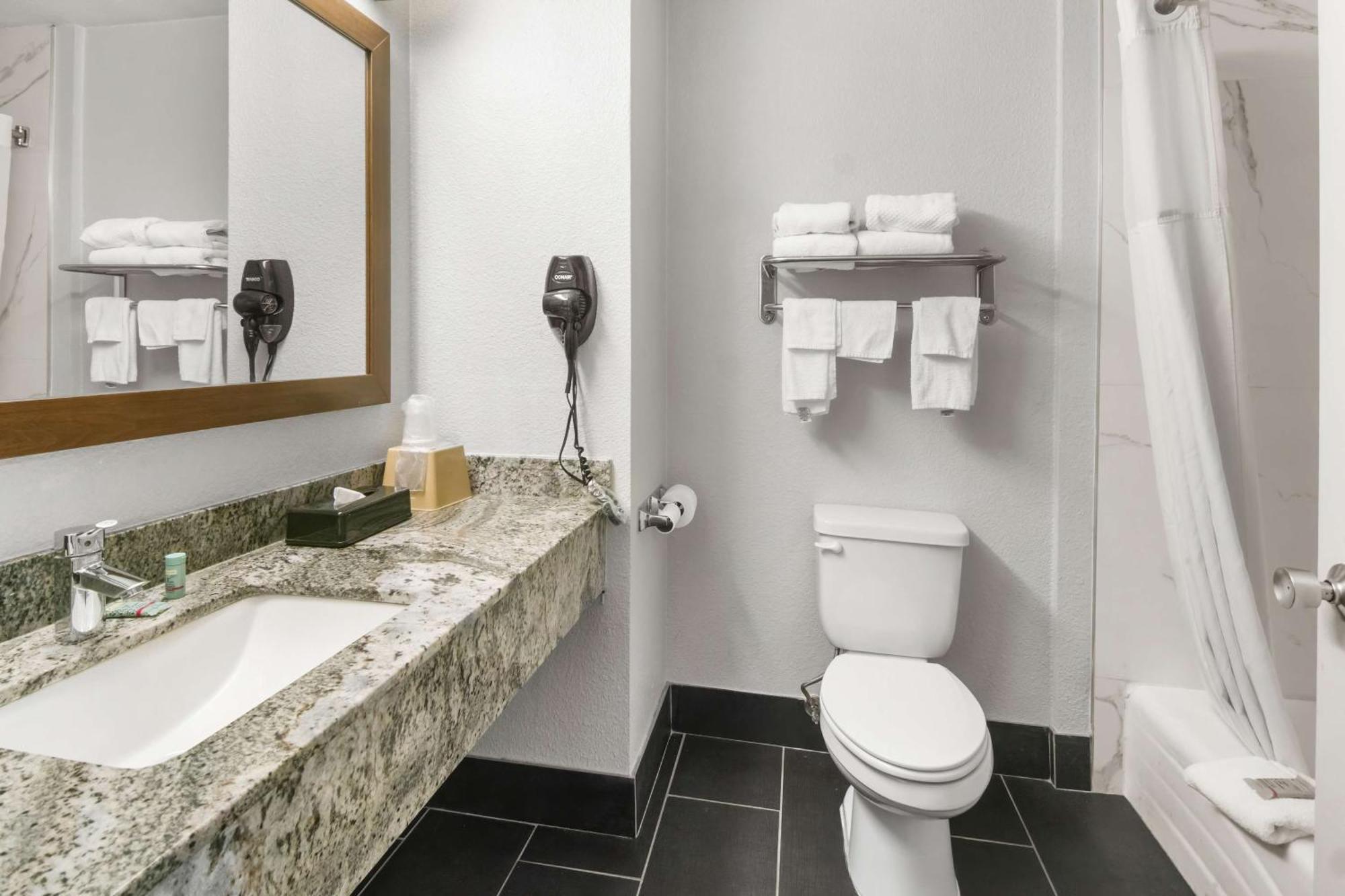 Surestay Plus By Best Western Fort Worth Benbrook Zewnętrze zdjęcie