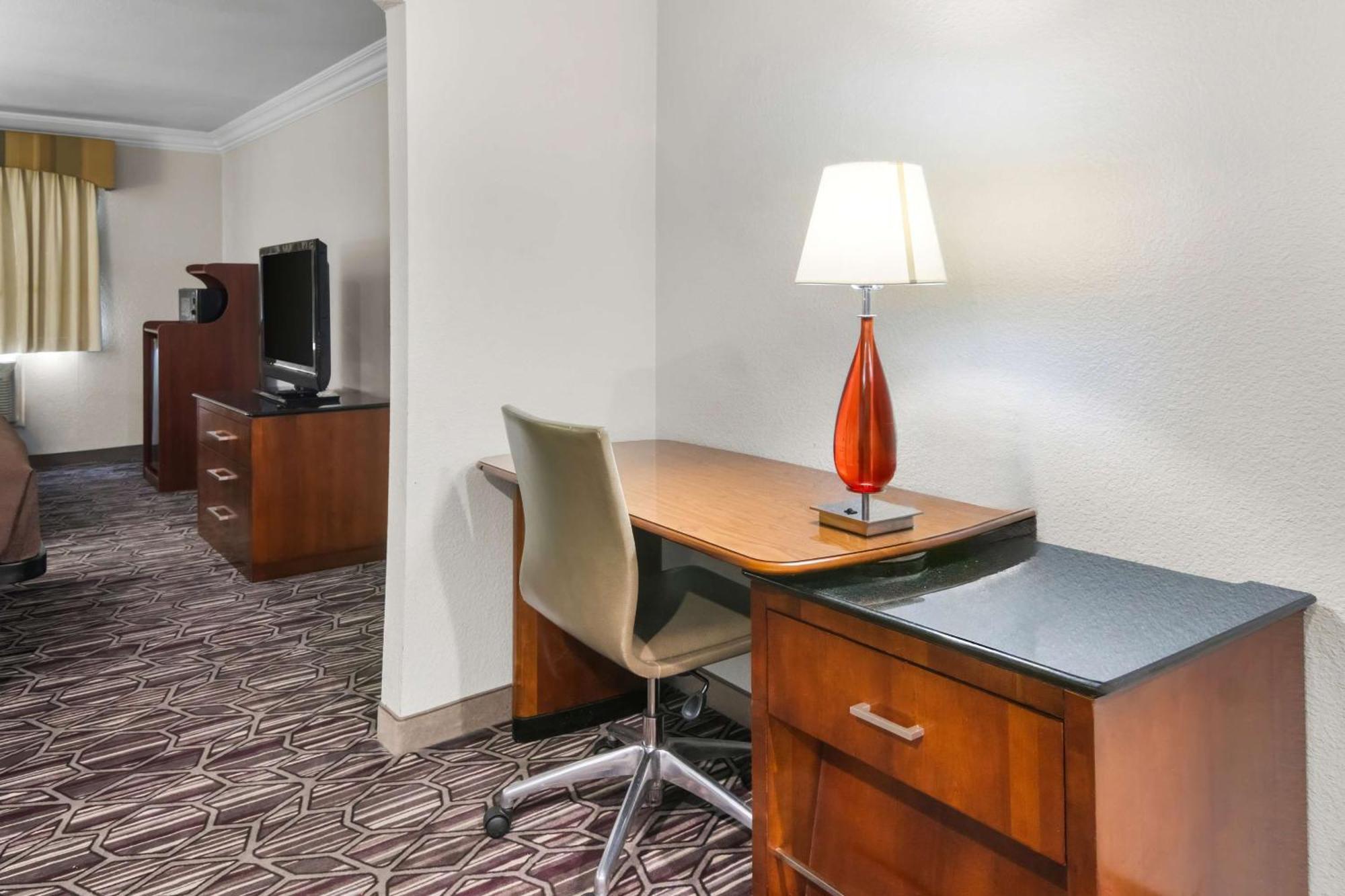 Surestay Plus By Best Western Fort Worth Benbrook Zewnętrze zdjęcie