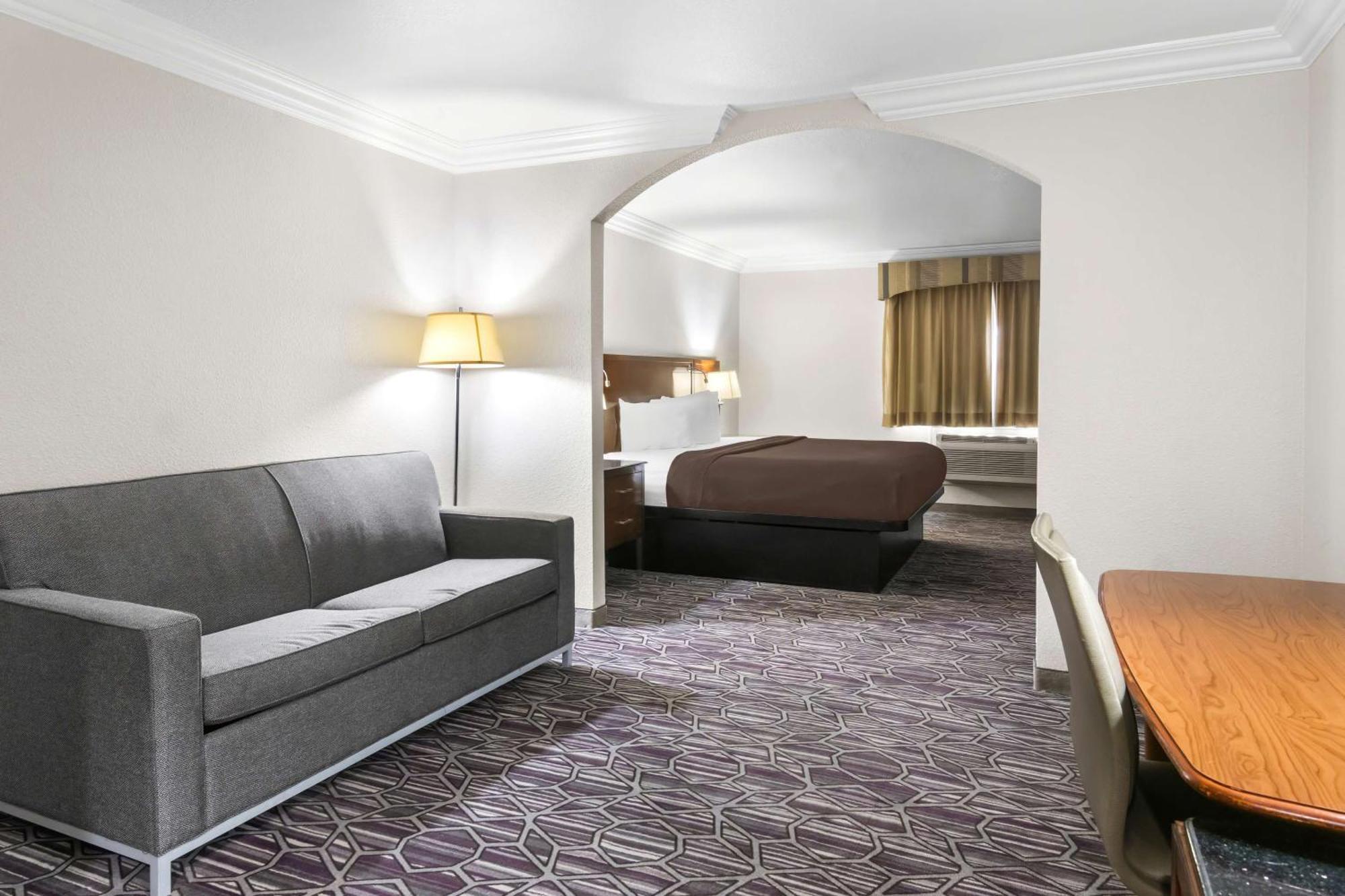 Surestay Plus By Best Western Fort Worth Benbrook Zewnętrze zdjęcie