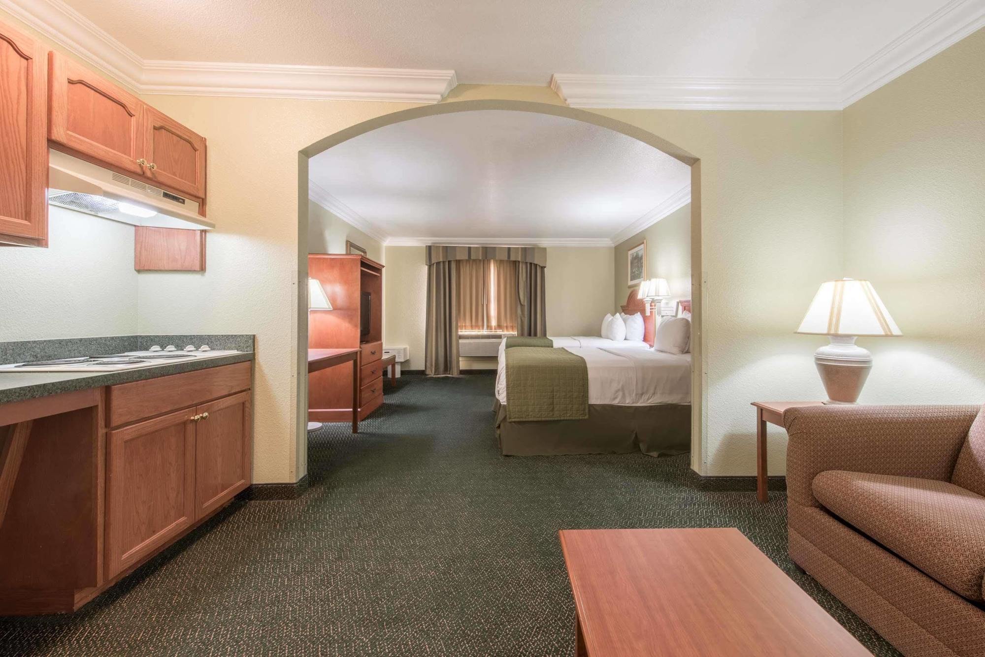Surestay Plus By Best Western Fort Worth Benbrook Zewnętrze zdjęcie